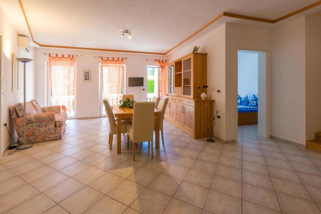 Jurincic Apartment Криквеница Стая снимка